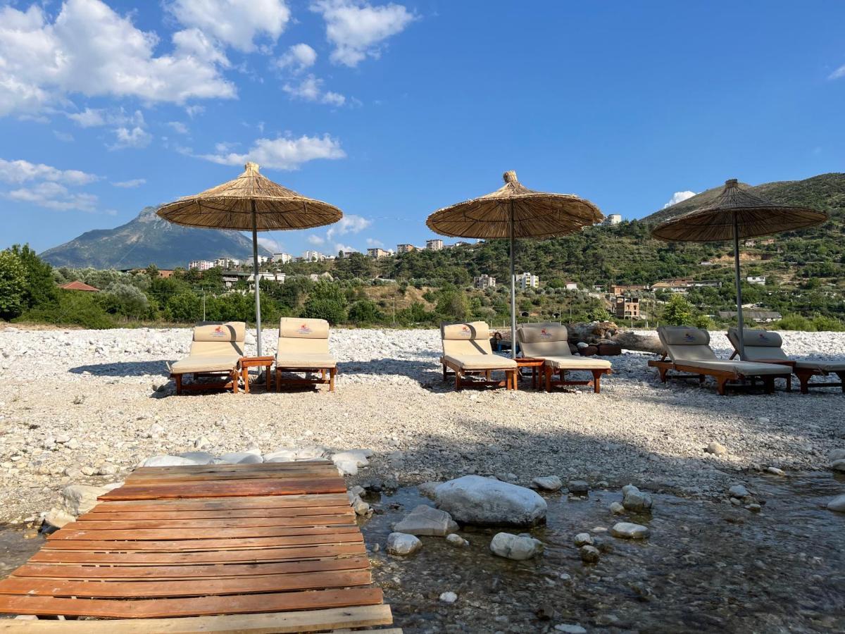 River Escape Villa - Private Beach, Scenic View & Bbq Tepelene Buitenkant foto