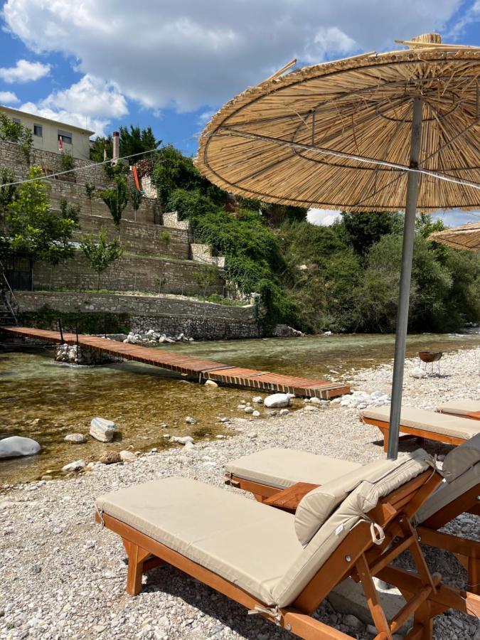 River Escape Villa - Private Beach, Scenic View & Bbq Tepelene Buitenkant foto